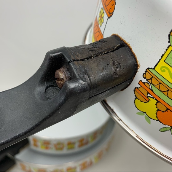 v i n t a g e :: 3 Vibrant Midcentury Enamel Pans Pot Cookware - Picture 11 of 15